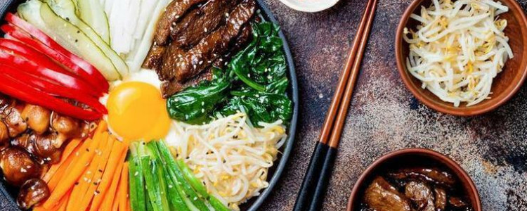 Погрузитесь в уникальный мир корейской и японской кухни в ресторане Kimchifamily.kz